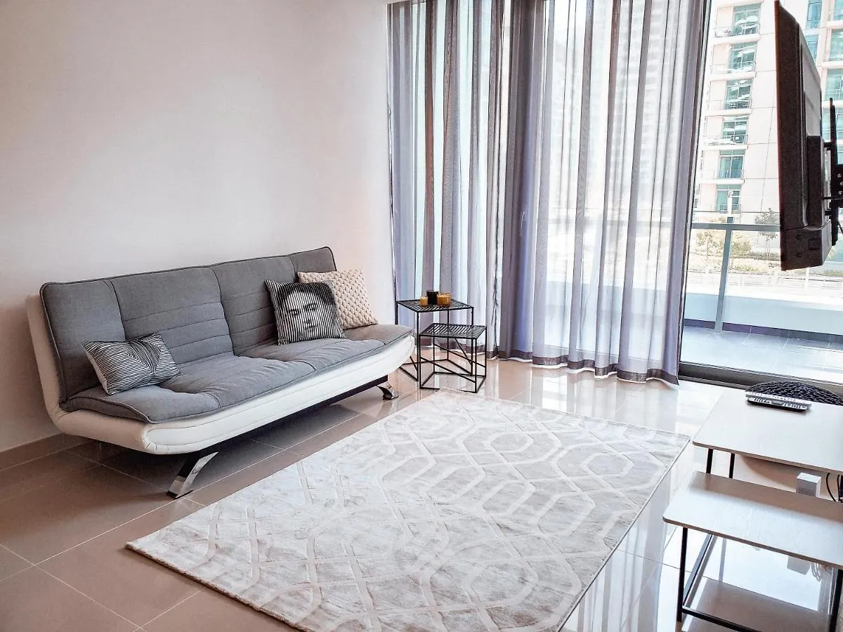 Apartment Stay Here - Dubai Marina 2 BR Silverene Tower